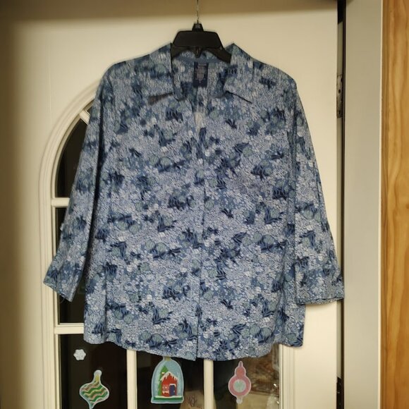 New Basic Editions Blue Flowered 3/4 Sleeve Button Down Shirt Size Women's 1X - Picture 1 of 2